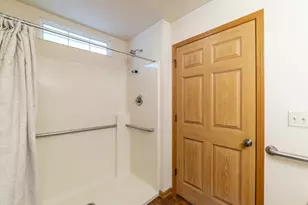 3706 Crosby Dr, Valparaiso, IN 46383 - Photo 16