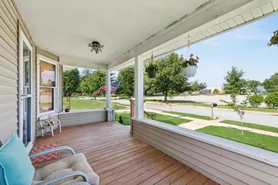 506 W 11th Street, La Porte, IN 46350 - Photo 4