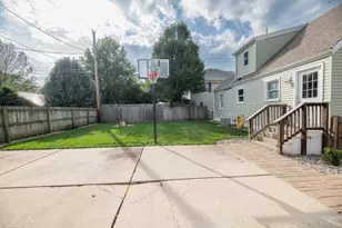 822 E Jefferson Ave, La Porte, IN 46350 - Photo 14