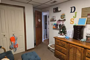 145 N Wood St, Griffith, IN 46319 - Photo 10