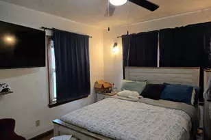 145 N Wood St, Griffith, IN 46319 - Photo 8