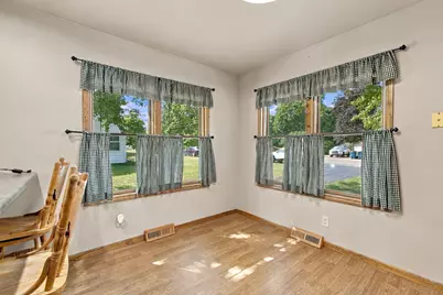 825 Carnation Street SE, Demotte, IN 46310 - Photo 12