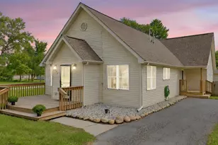 825 Carnation St SE, Demotte, IN 46310 - Photo 1