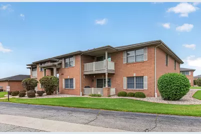 9824 Wildwood Court #1d, Highland, IN 46322 - Photo 2