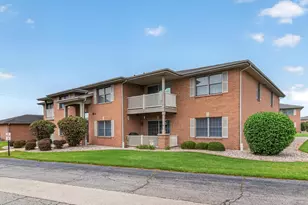 9824 Wildwood Ct, Highland, IN 46322 - Photo 2