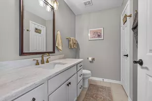 9824 Wildwood Ct, Highland, IN 46322 - Photo 16