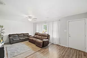 5101 Vermont St, Gary, IN 46409 - Photo 6