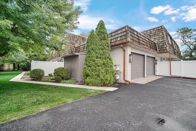 1326 Camellia Drive, Munster, IN 46321 - Photo 4