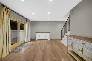1326 Camellia Dr, Munster, IN 46321 - Photo 12