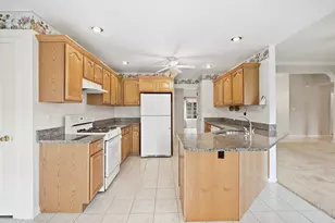 2636 Lancelot Ln, Dyer, IN 46311 - Photo 4