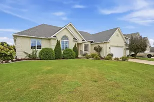 2636 Lancelot Ln, Dyer, IN 46311 - Photo 2
