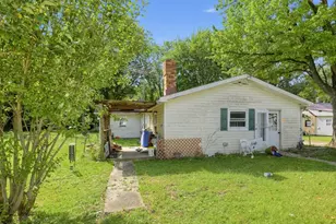 1905 E Knight St, Brazil, IN 47834 - Photo 2