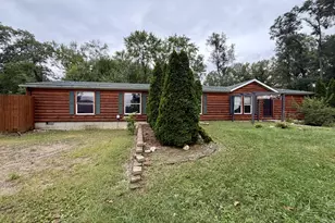 419 Lakeside Dr, Walkerton, IN 46574 - Photo 2