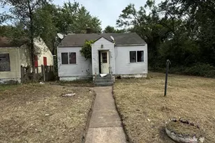 891 Louisiana St, Gary, IN 46402 - Photo 1