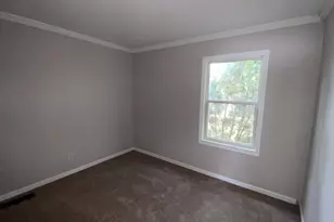 6618 Rhode Island Ave, Hammond, IN 46323 - Photo 4