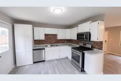 6618 Rhode Island Avenue, Hammond, IN 46323 - Photo 2