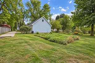 134 N Kelly St, Hobart, IN 46342 - Photo 44