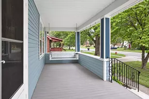 134 N Kelly St, Hobart, IN 46342 - Photo 6