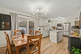 1316 Camellia Dr, Munster, IN 46321 - Photo 8