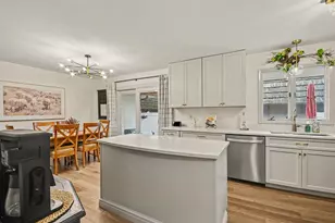 1316 Camellia Dr, Munster, IN 46321 - Photo 10