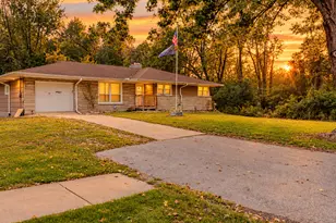 810 S Cline Ave, Griffith, IN 46319 - Photo 4