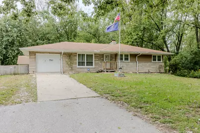 810 S Cline Avenue, Griffith, IN 46319 - Photo 1