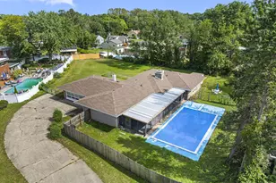 631 N Miami St, Gary, IN 46403 - Photo 2