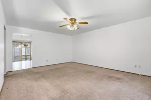 819 N Wiggs St, Griffith, IN 46319 - Photo 4