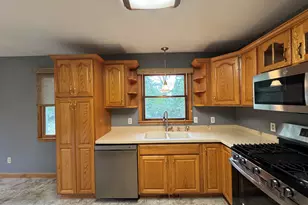 5174 E 1100 N, Demotte, IN 46310 - Photo 10