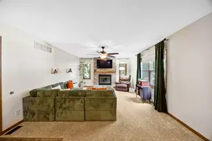 12211 S Williams Ct, Crown Point, IN 46307 - Photo 10