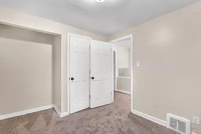 241 Broadmoor Avenue, Munster, IN 46321 - Photo 8