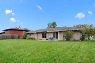1117 E Greenwood Ave, Crown Point, IN 46307 - Photo 2