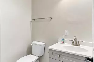 922 Hayes St, Crown Point, IN 46307 - Photo 14