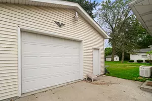 6312 Lakewood Ave, Portage, IN 46368 - Photo 20