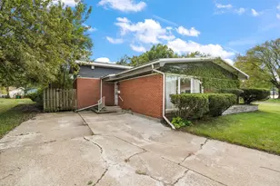 7001 Ash Pl, Gary, IN 46403 - Photo 2
