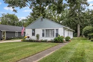 1418 Spruce St, La Porte, IN 46350 - Photo 2