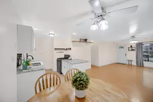 203 E Manor Dr, Griffith, IN 46319 - Photo 6
