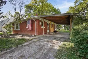 106 S Adams St, Hebron, IN 46341 - Photo 2
