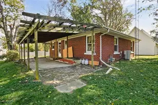 106 S Adams St, Hebron, IN 46341 - Photo 36