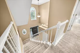 306 Heatherwood Dr E, Valparaiso, IN 46383 - Photo 22