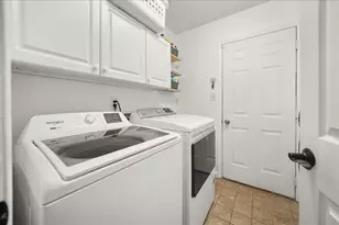 306 Heatherwood Dr E, Valparaiso, IN 46383 - Photo 20