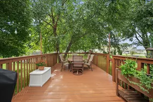 306 Heatherwood Dr E, Valparaiso, IN 46383 - Photo 40