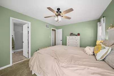 306 Heatherwood Drive E, Valparaiso, IN 46383 - Photo 16