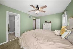 306 Heatherwood Dr E, Valparaiso, IN 46383 - Photo 16