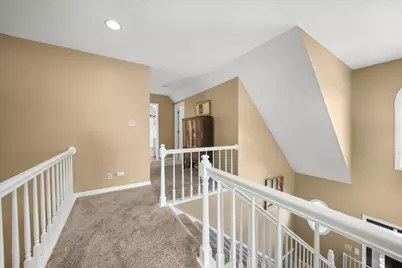 306 Heatherwood Drive E, Valparaiso, IN 46383 - Photo 24