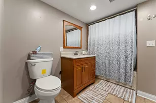 3527 43rd St, Highland, IN 46322 - Photo 16