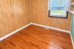 623 Old Forge Rd, Valparaiso, IN 46385 - Photo 16