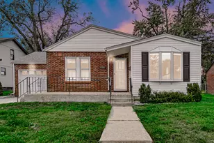 816 E Jefferson St, Valparaiso, IN 46383 - Photo 1