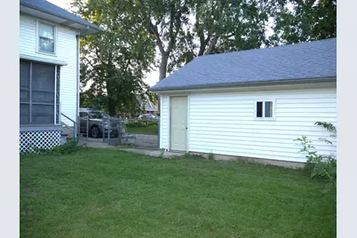 211 S Clay Street, Morocco, IN 47963 - Photo 30