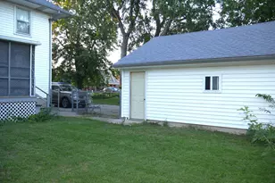 211 S Clay St, Morocco, IN 47963 - Photo 30